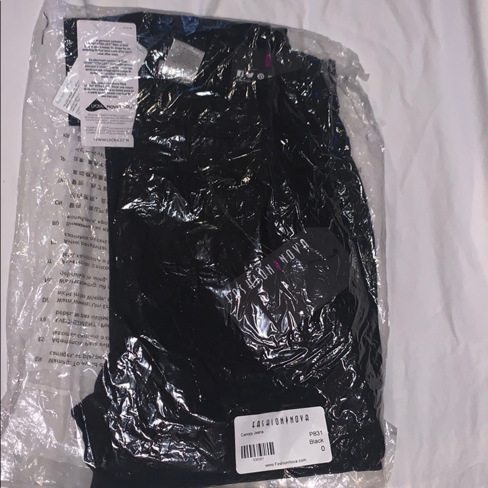FashionNova Canopy Jeans in Black Size 0